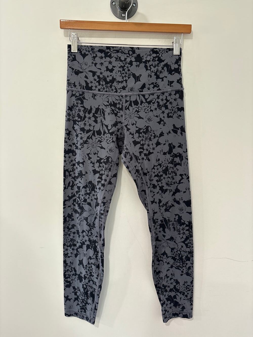 Lululemon Align Leggings Gray Floral / Black Size 6
